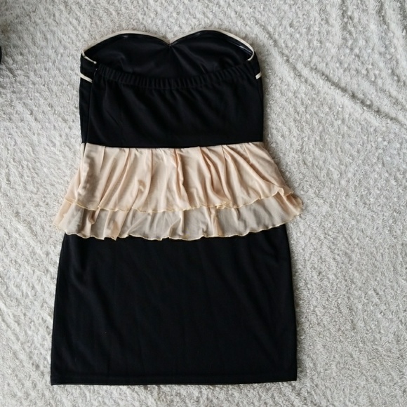 Black & Nude Strapless Mini Dress! NWT! - Picture 3 of 8
